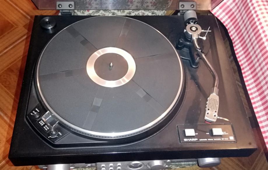 Sharp RP1144 gramofon