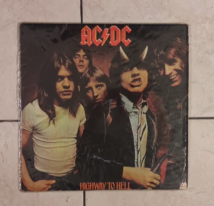 AC/DC - Highway To Hell