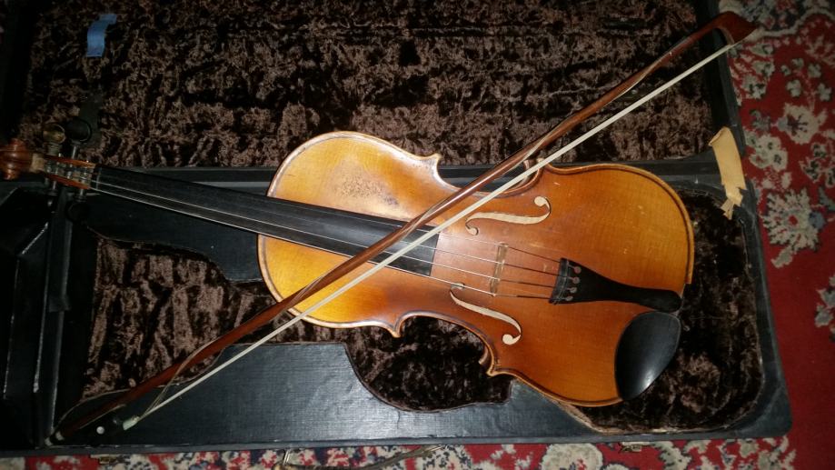 Violina Antonius Stradivarius Cremonensis Faciebat Anno 1713