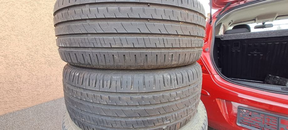 Toyota Altis 205/50 R17: Mengupas Tuntas Performa, Keunggulan, dan Kekurangannya