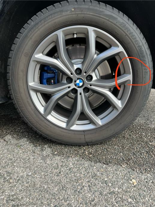 BMW style 736 sa Bridgestone zimskim gumama 265 50 19 i 5mm profila