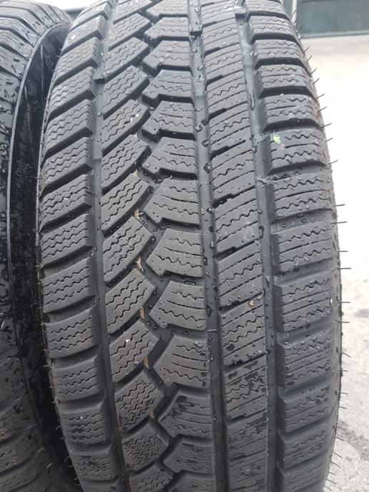 Gume 185/55/15 zimska 2 kom.