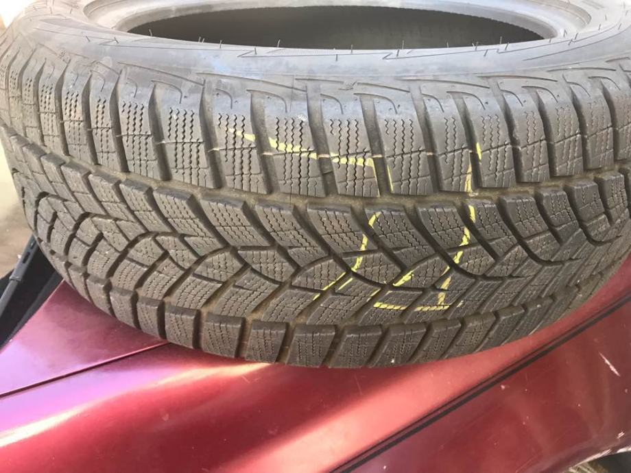 Goodyear Ultragrip Performance Gen1 215/55/17 4kom