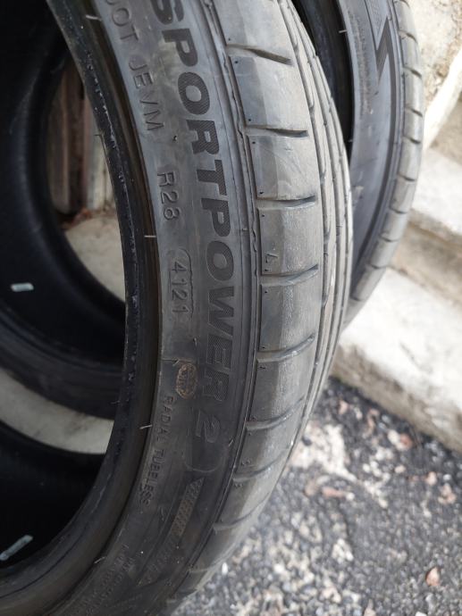 Gume Minerva 215/40/18 ljetna 2 kom.