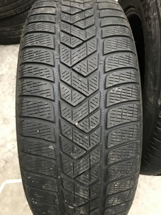 Pirelli Scorpion Winter 235/60/18 107H M+S SUV dot2216 5,5mm