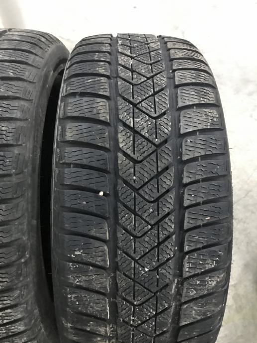 Pirelli Winter Sottozero 3 225/45 R18 95V XL | Confronta prezzi