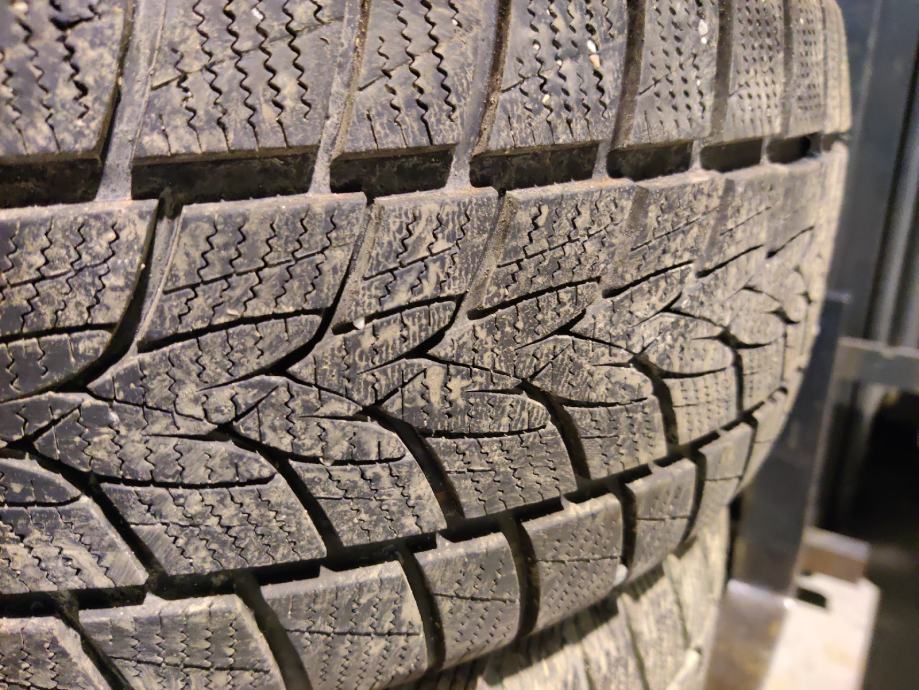 Zimske M+S 215/55/17 Minerva auto gume 2019