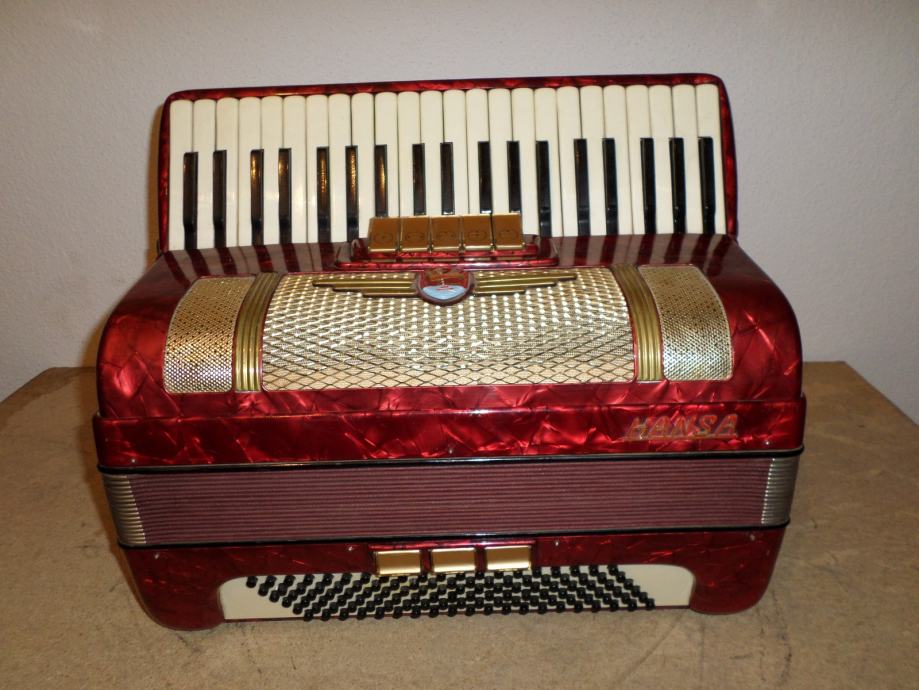 Harmonika Hansa,120 basova, crvena