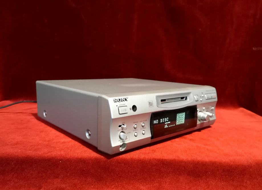 SONY MDSS39 mini disc playerrecorder