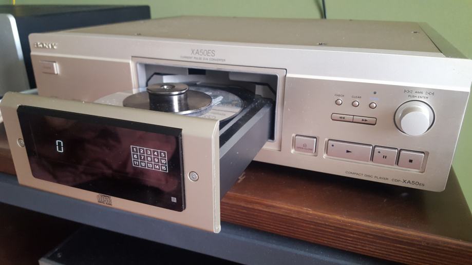 Sony XA50ES cd player (pod račun intekonekt)