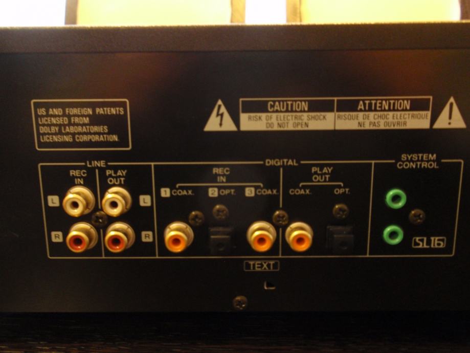 KENWOOD MINIDISC RECORDER DM9090