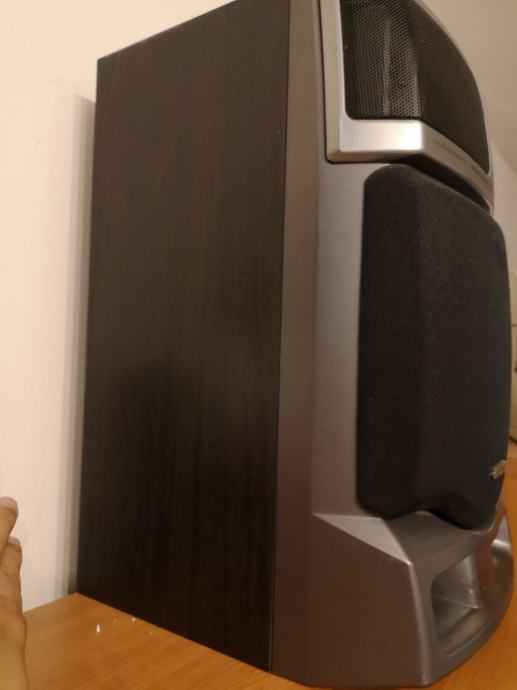 Aiwa receiver avx100 i 2 zvučnika