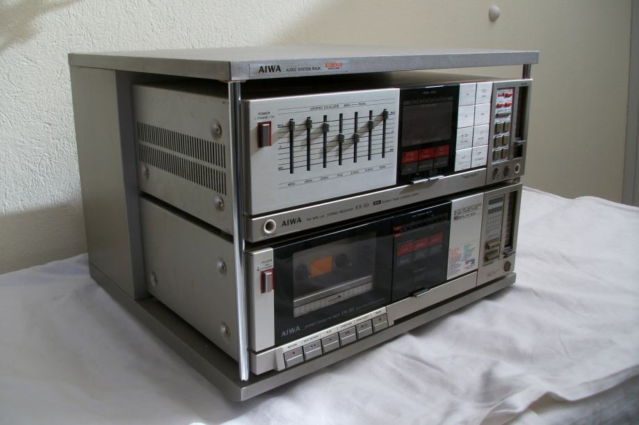 Aiwa: receiver RX-30, kasetofon FX-30, stalaža RK-X30, bluetooth