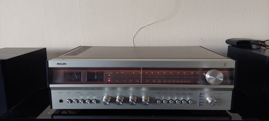 Vintage receiver Philips AH777