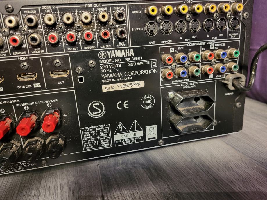 Yamaha receiver RXV661