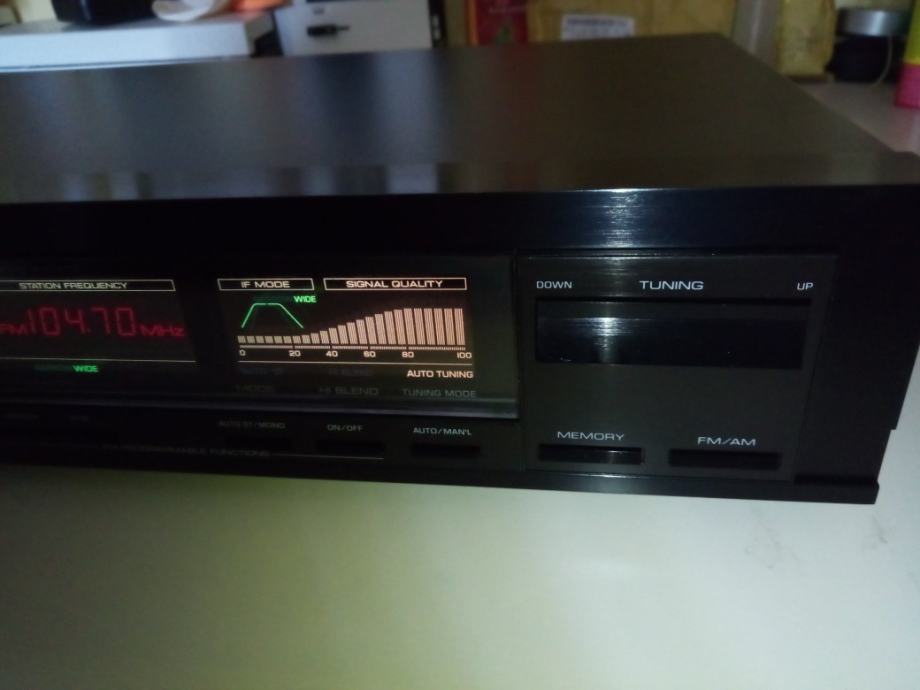 Tuner Yamaha TX500
