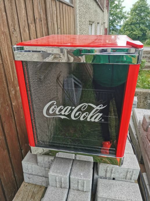 Coca Cola mini hladnjak