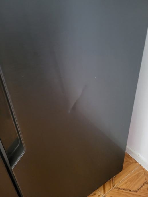 Hladnjak Hisense Sidebyside RS694N4TFE