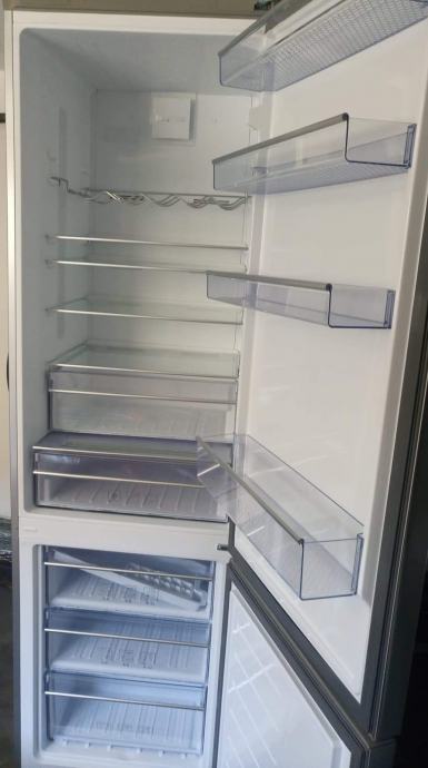 Prodajem hladnjak kombinirani BEKO 257 l plus 97 l