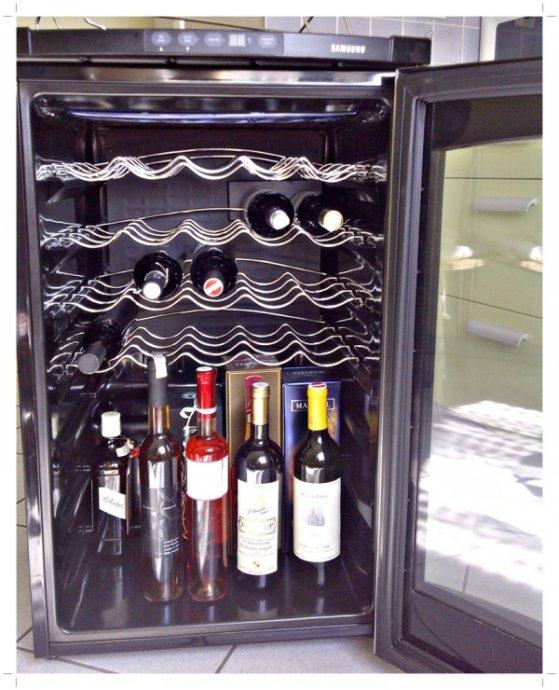 Hladnjak za vino SAMSUNG MODEL RW13EBSS
