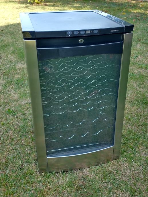 Hladnjak za vino Samsung RW13EBSS