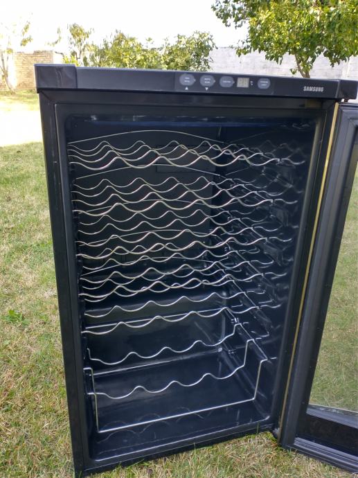 Hladnjak za vino Samsung RW13EBSS