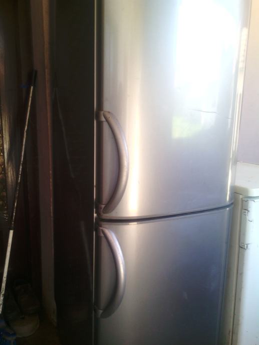 Kombinirani hladnjak i zamrzivac Electrolux maxi noviji model oko 3 g