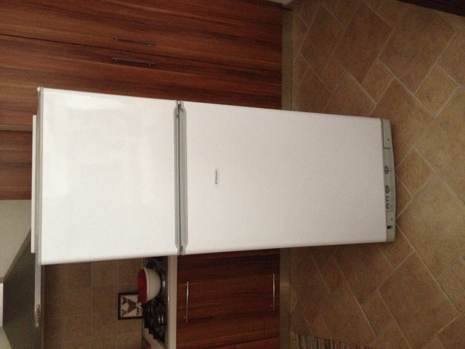 Plinski hladnjak - Dometic RGE 400