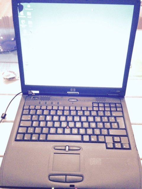 Vintage HP OmniBook 6100 laptop PC Pentium III 1.0GHz 512MB