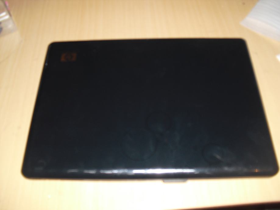 HP Pavilion DV9500 17 Inch Laptop LCD Screen, CCFL Technology, 1440x900 Resolution, Glossy Finish, 30 Pin Connection