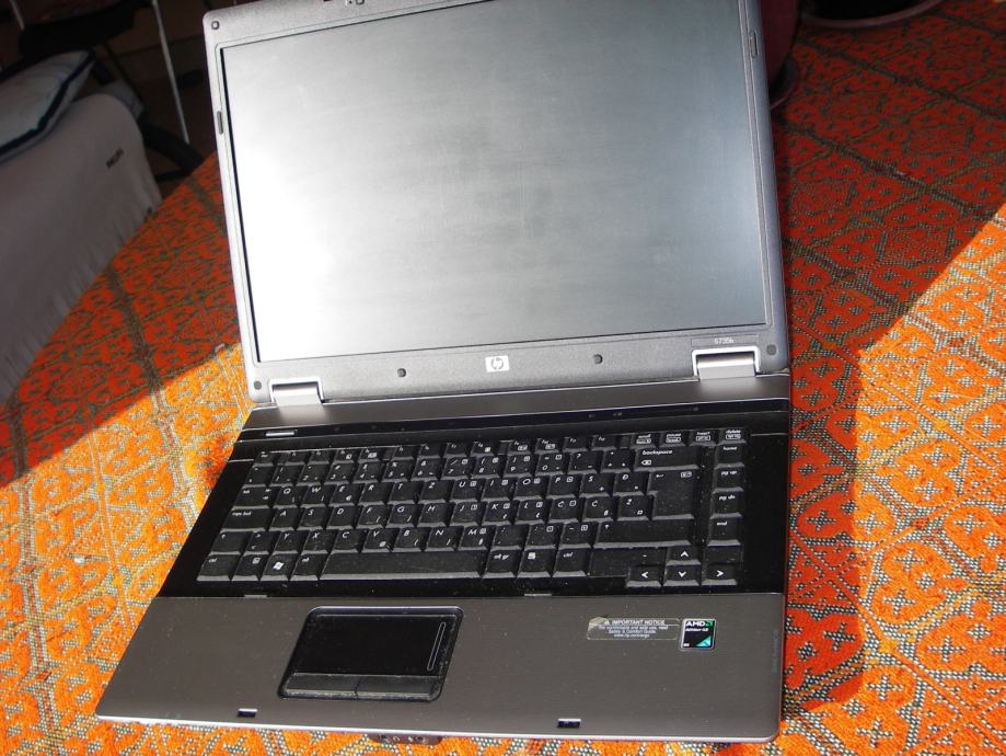 Laptop HP 6735 b
