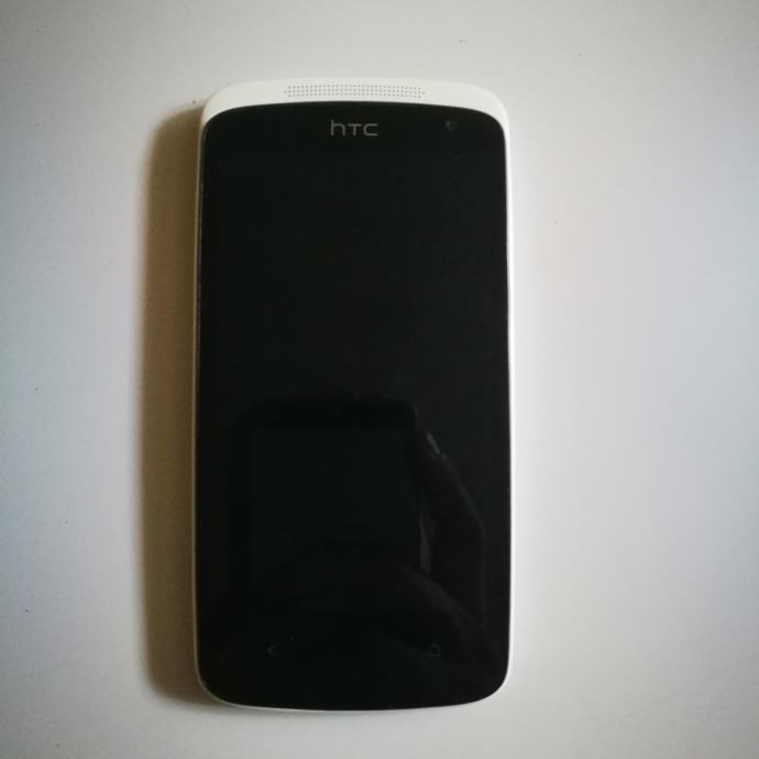 Prodajem HTC Desire 500