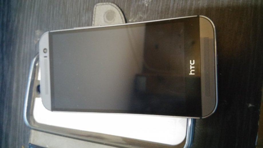 HTC ONE M8 **NOVO**