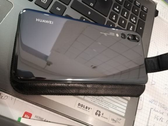 Huawei P20 Pro kao nov bez tragova korištenja