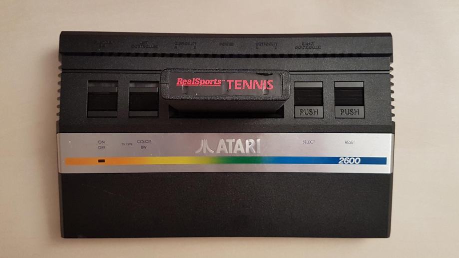 Atari 2600 (Retro home video game console 1986)