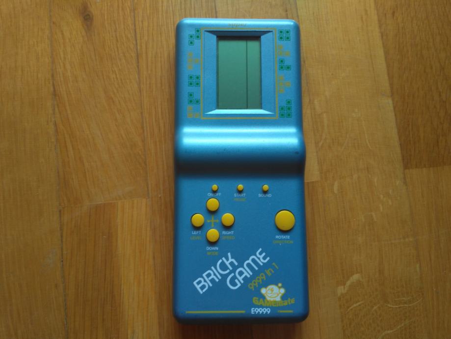 Brick game retro tetris 9999 in 1 arkadna igra