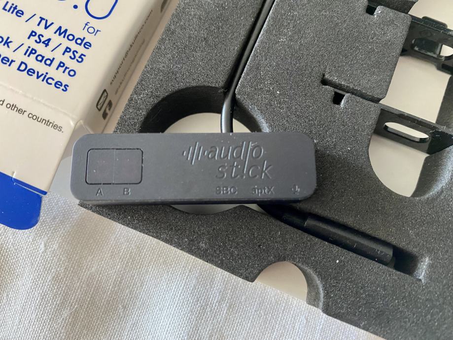 Skull & Co. AudioStick Bluetooth Transmitter. PS4 PS5 Switch Xbox PC