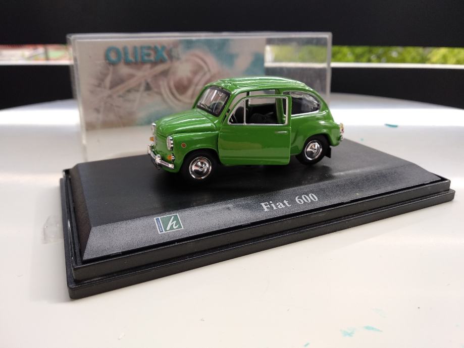 PROGETTO K ZASTAVA 750 1/43 ミニカー　グリーン 1:43 Cararama Fiat 600 Zastava 750 fićo autić model