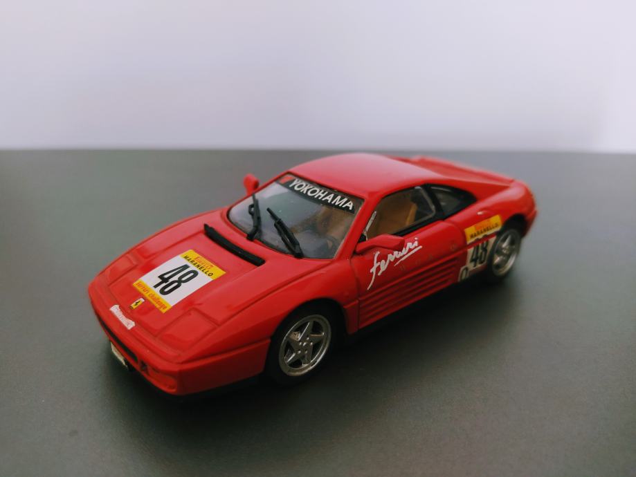Photos du jour : Ferrari 348 Barchetta
