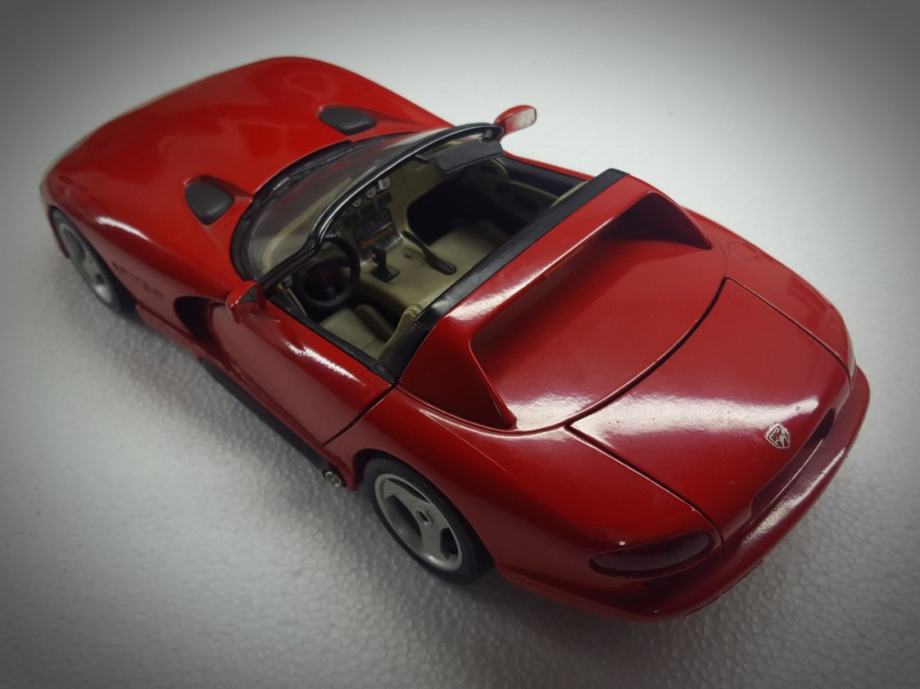 Burago 1/18 Dodge Viper RT/10 1993 - Italie, N°3365, Encore Emballé, état Neuf