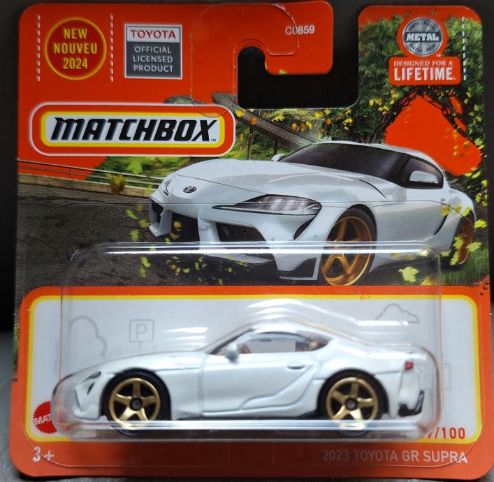 Matchbox 2023 Toyota GR Supra Modellauto 1:64, Weiß, Serie 39/100 - Detailiertes Sammlerfahrzeug