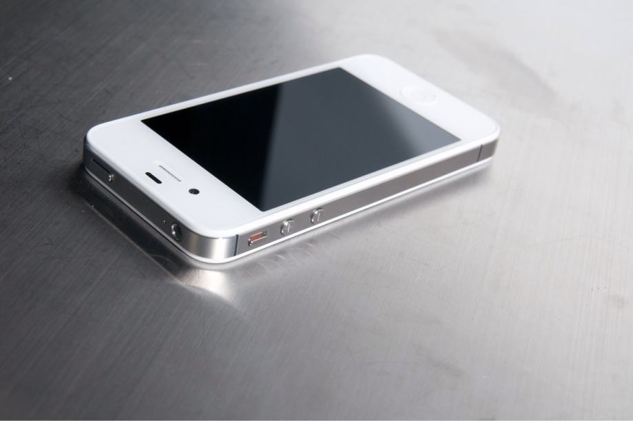 iPhone 4s 16gb bijeli hitno