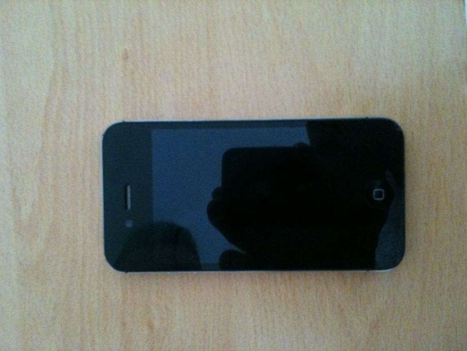 iPhone 4S 16GB Crni