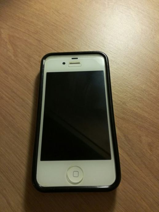 Iphone 4S 8GB, 2,5god star, orig kutija, racun, orig dodaci s njime