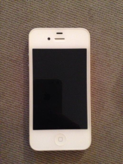 iPhone 4s bijeli, garancija t mobile, kao novi