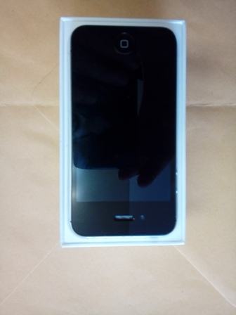 iPhone 4s 16 gb crni,sve mreže,jako očuvan