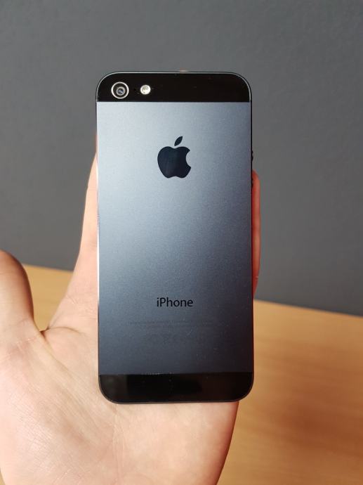 Iphone 5, space gray, 10/10 stanje