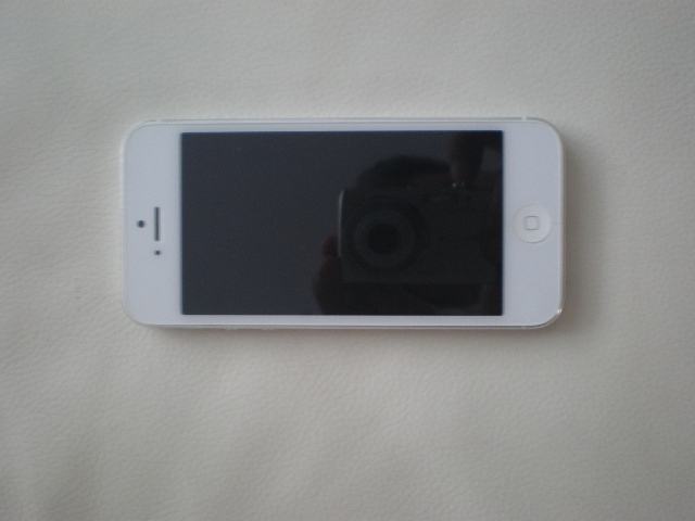 Prodajem iPhone 5, 32Gb, bijeli, u Splitu