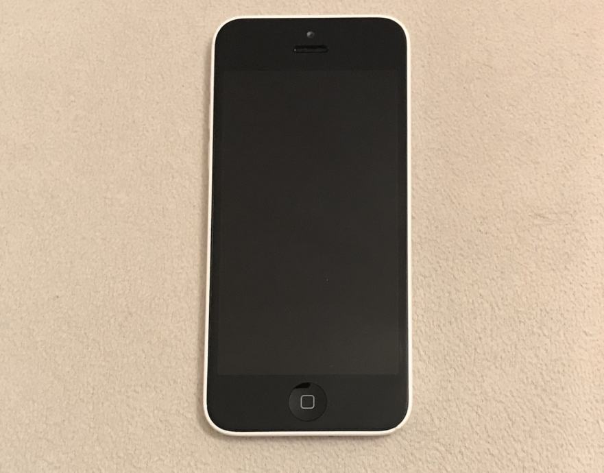 iPhone 5c 16GB OČUVAN