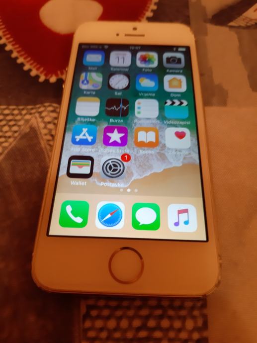 Apple iPhone 5S bjelo / zlatni